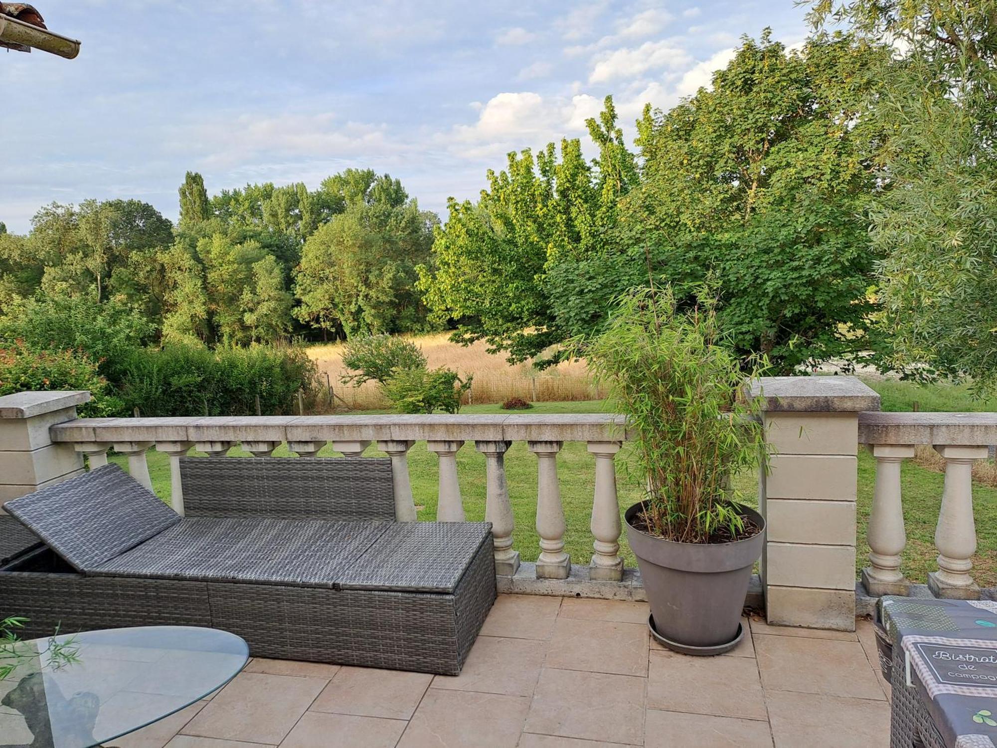 L'Ile Verte Chambre Avec Salle De Bain Privee Champagnac  المظهر الخارجي الصورة